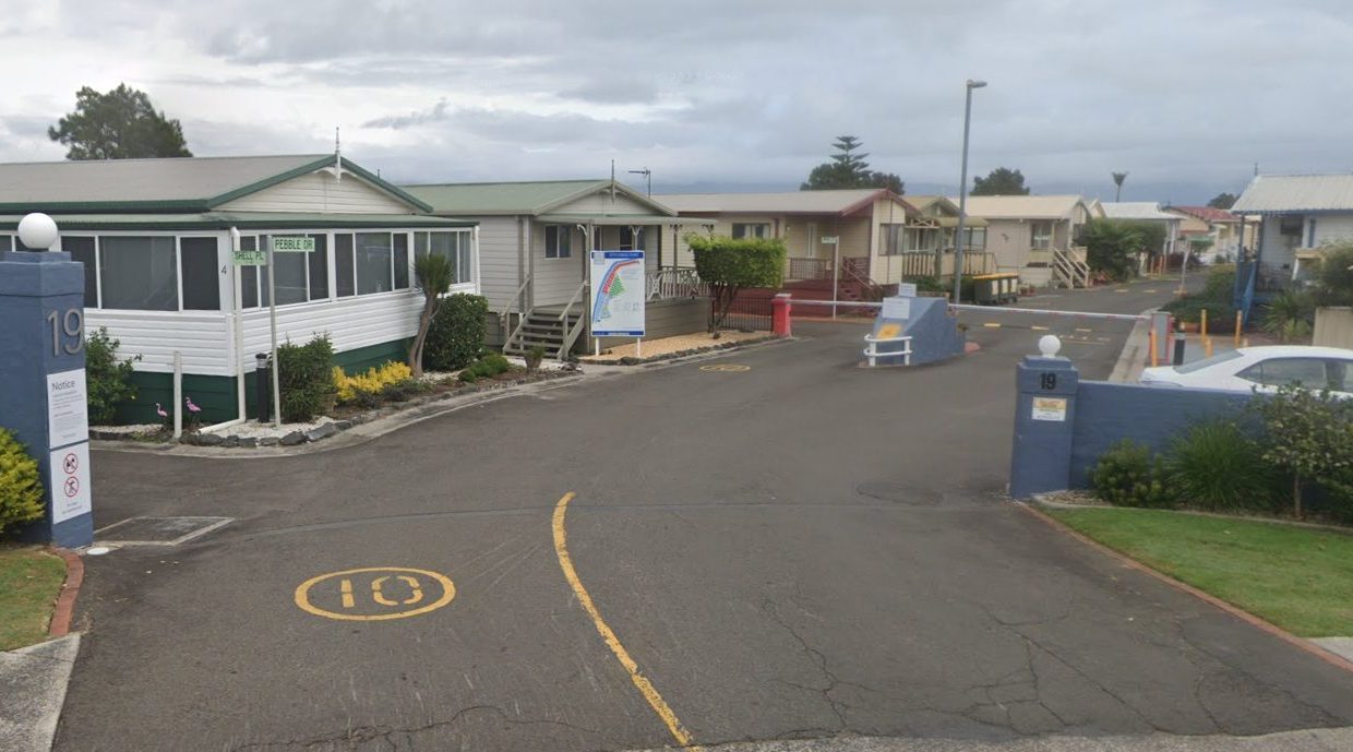 Exterior photo of Oaklands Windang