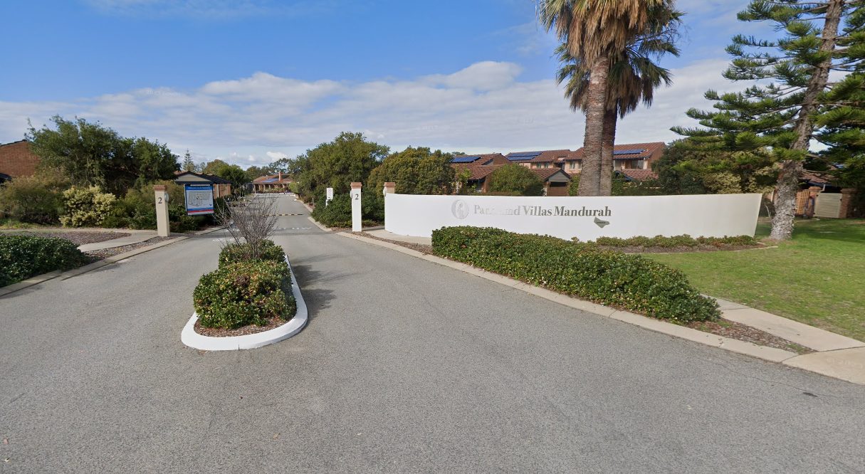 Exterior photo of Parkland Villas Mandurah