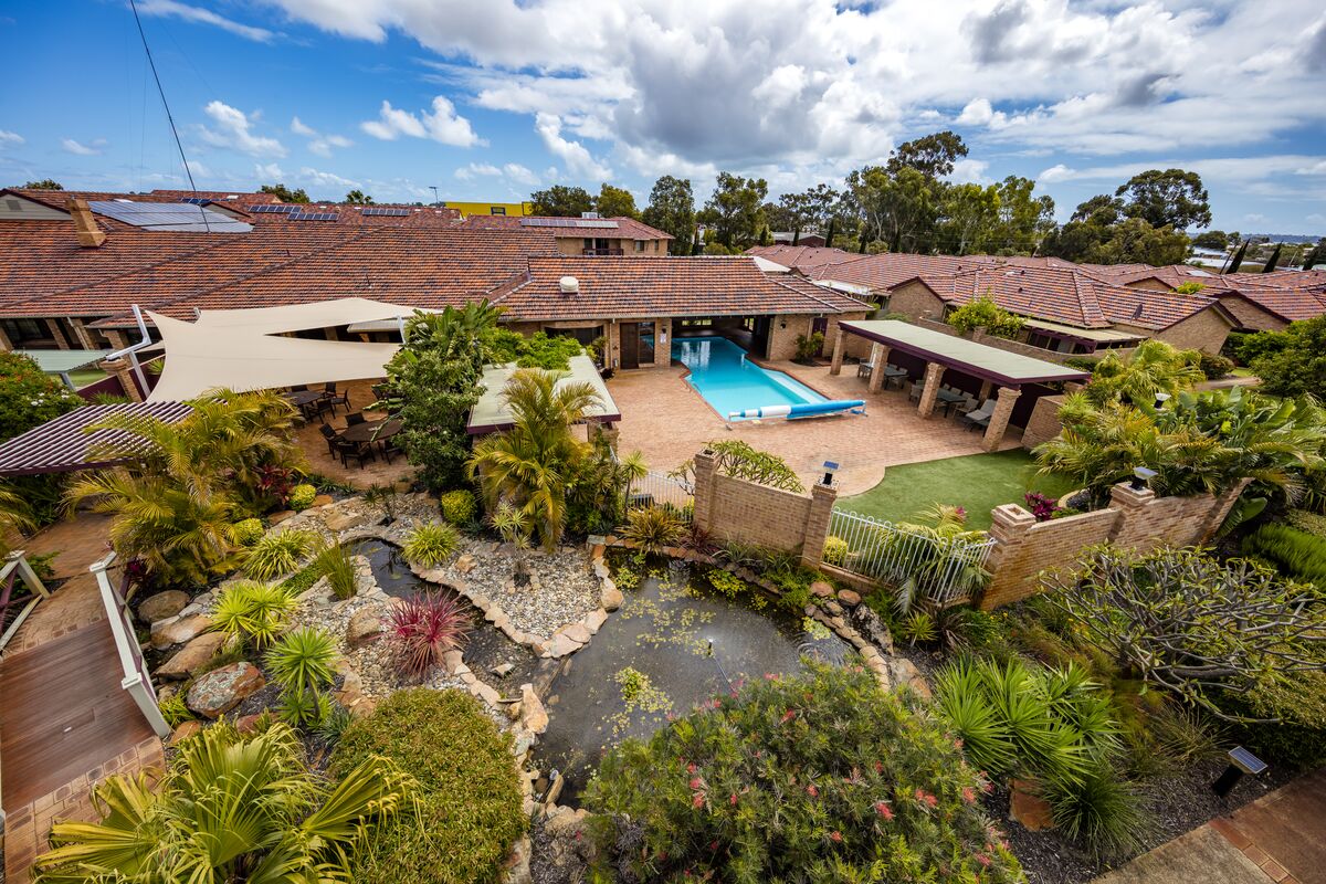 Aerial photo of Parkland Villas Booragoon